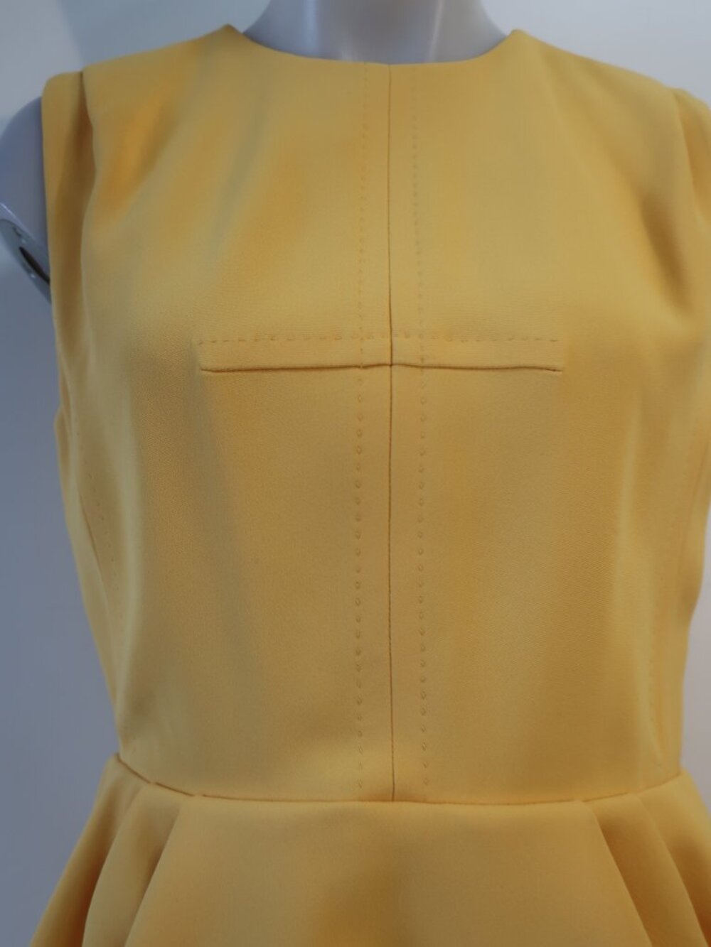 Authentic Louis Vuitton (Item-779 Marigold Yellow Sleeveless Pleat Dress 40 US/8 - Picture 7 of 16